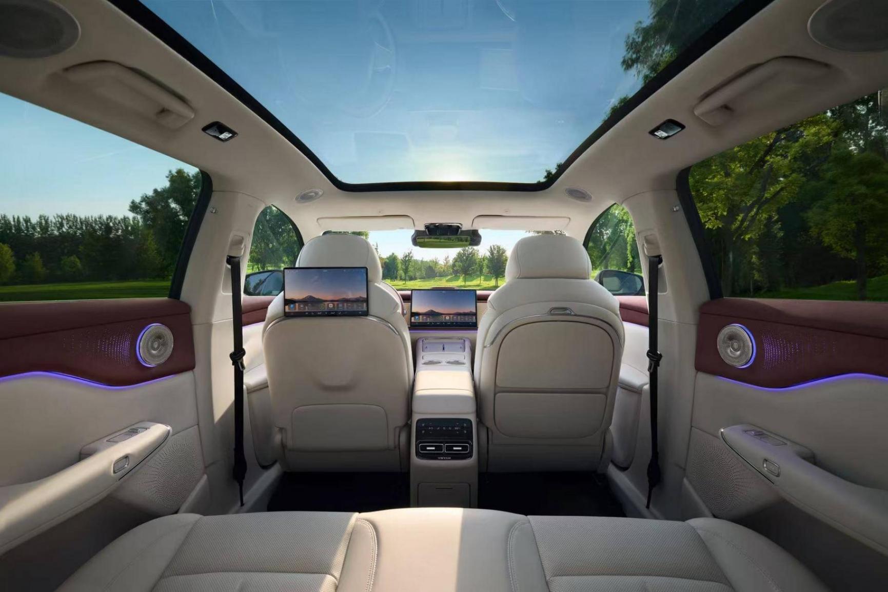 嵐圖高管稱全景天幕不抗熱