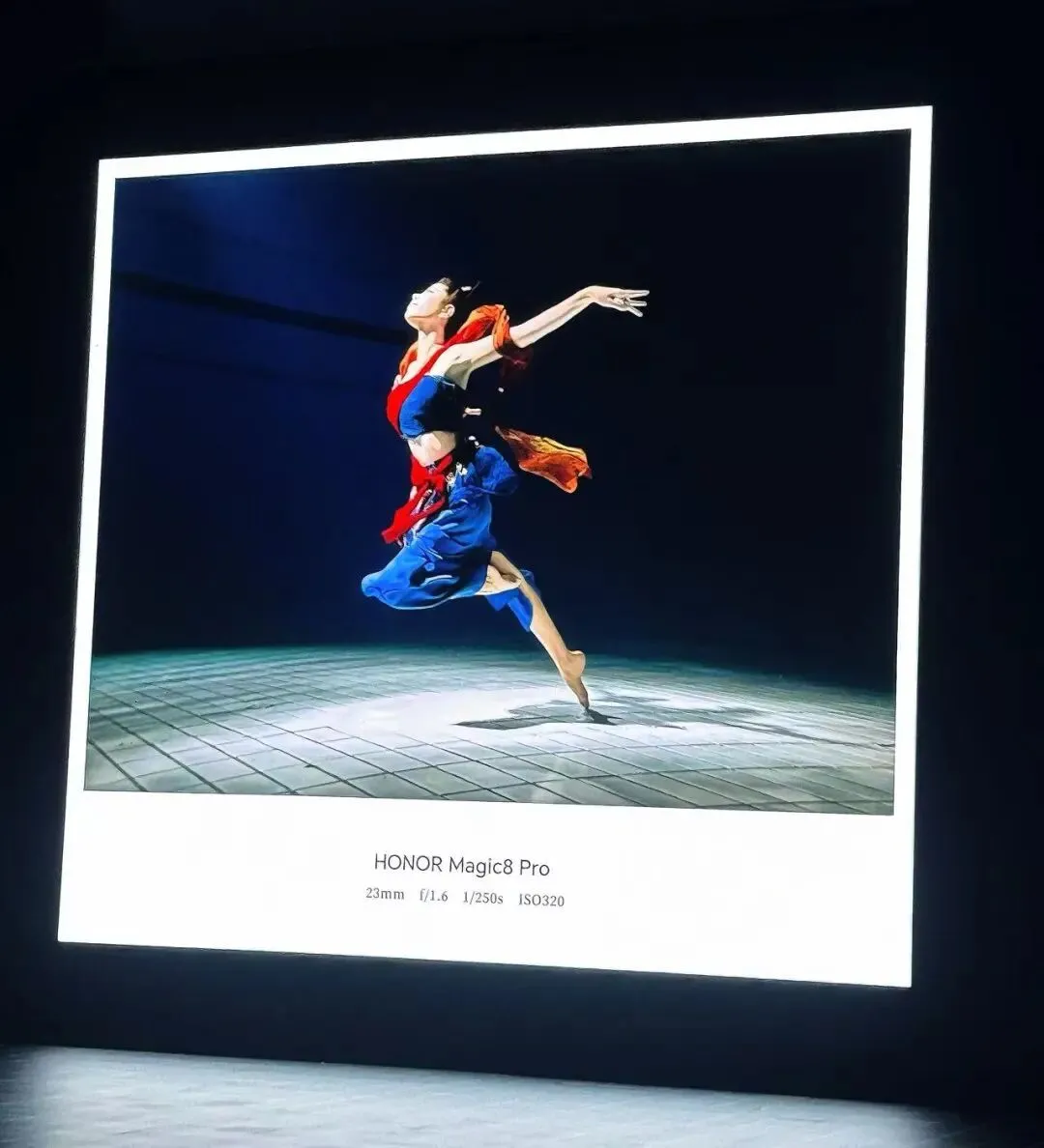 庫克人在北京,安卓AiPhone 4499元貼臉開賣