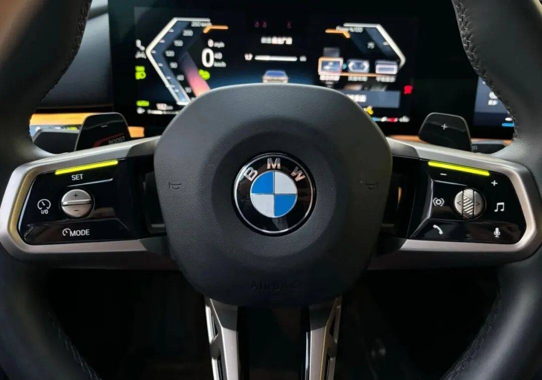 10-12月寶馬配置有變,多款車型取消交通擁堵輔助和AR實景導(dǎo)航功能