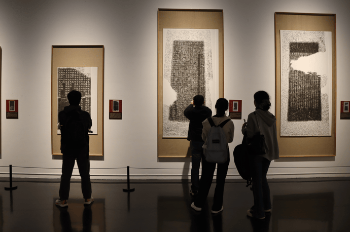 200余件佳作及四大特展構建古今隸書藝術譜系