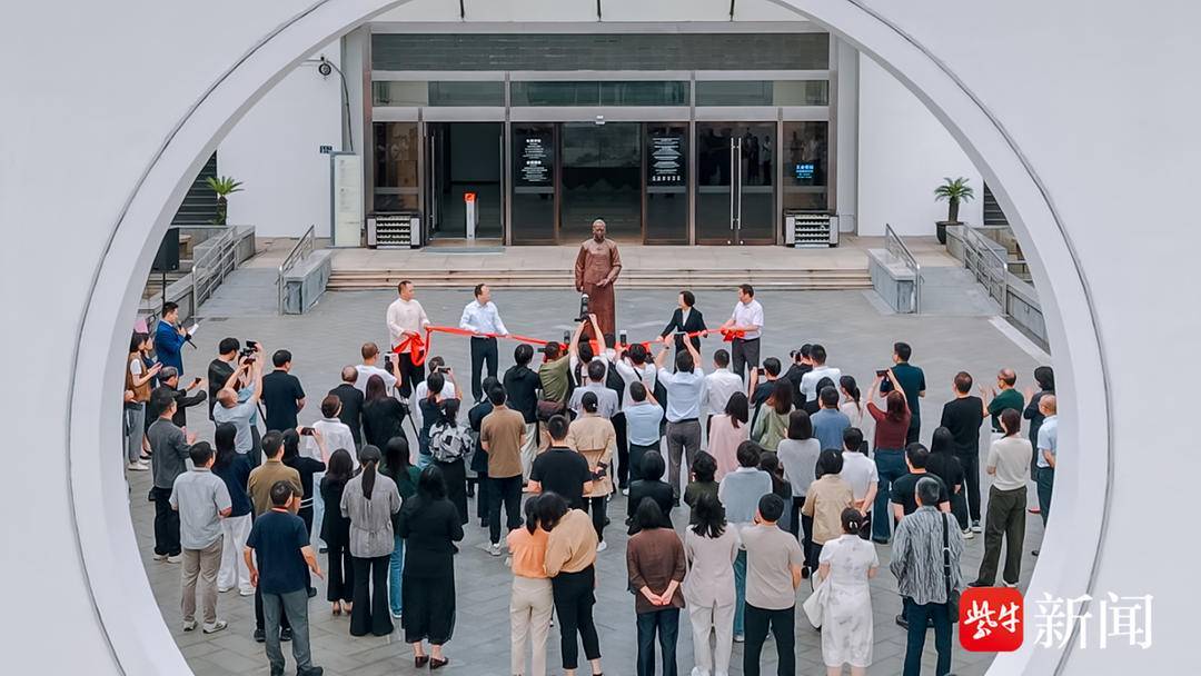 瞿啟甲銅像在常熟圖書館揭幕 110年書香文脈賡續(xù)傳承